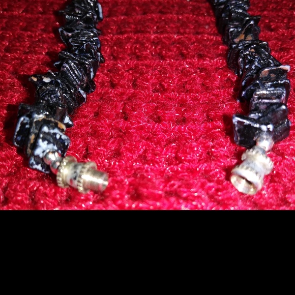 NECKLACE- BLACK SEA STONES - Picture 4 of 4